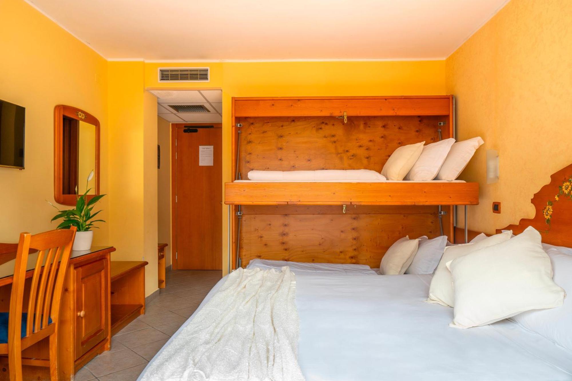 Hotel Tiffany's 3*